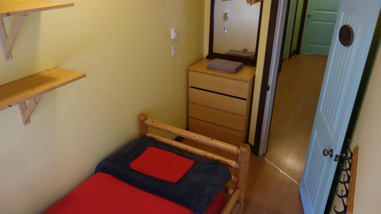 Single Room,1243669468:JPEG